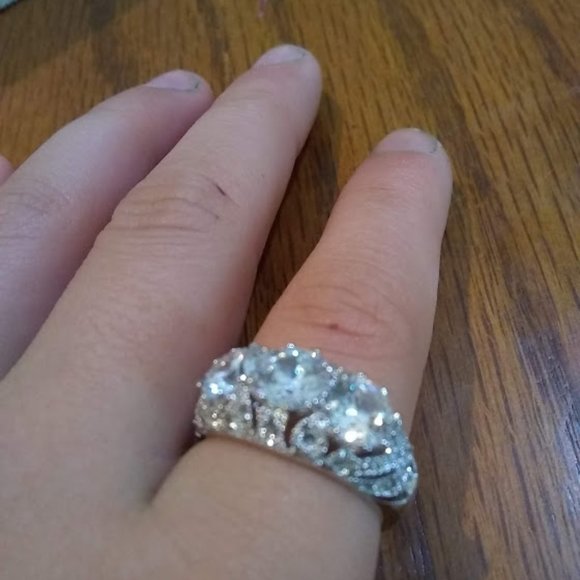 size 7 (diamond) ring - Picture 2 of 3